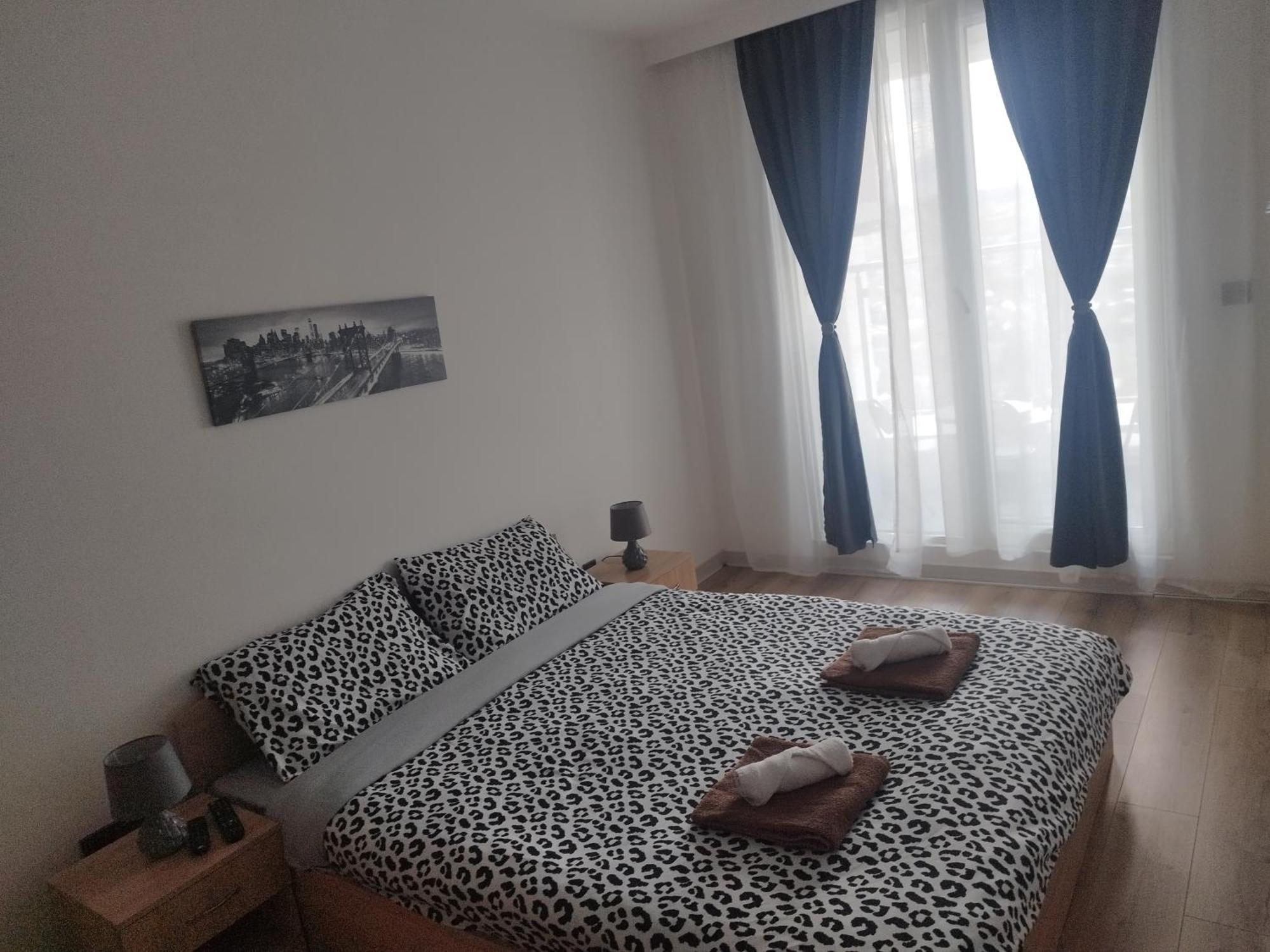 Skopje Sky City: High-Rise Apartments with Pool & Spa Access Exterior photo