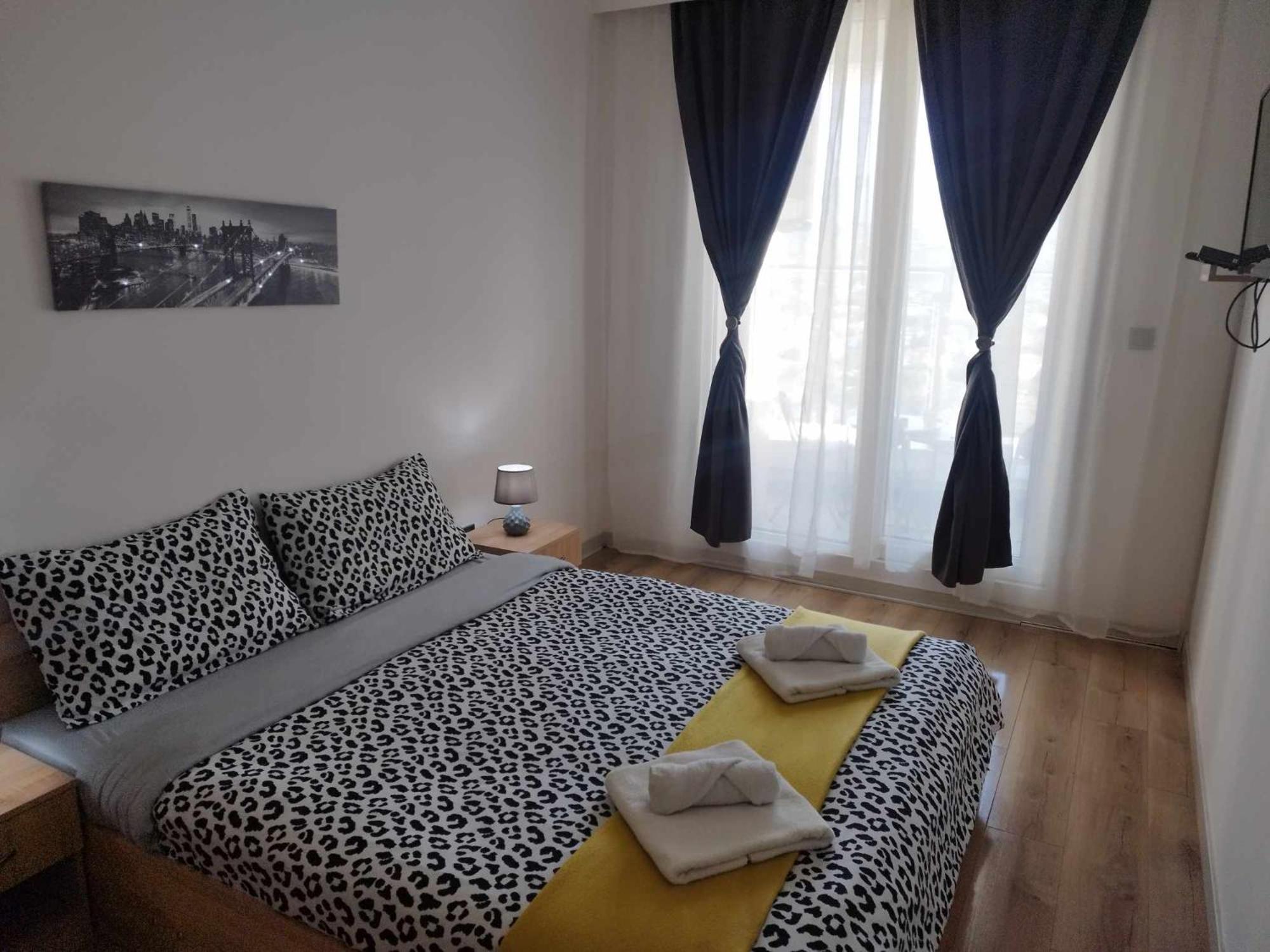 Skopje Sky City: High-Rise Apartments with Pool & Spa Access Exterior photo