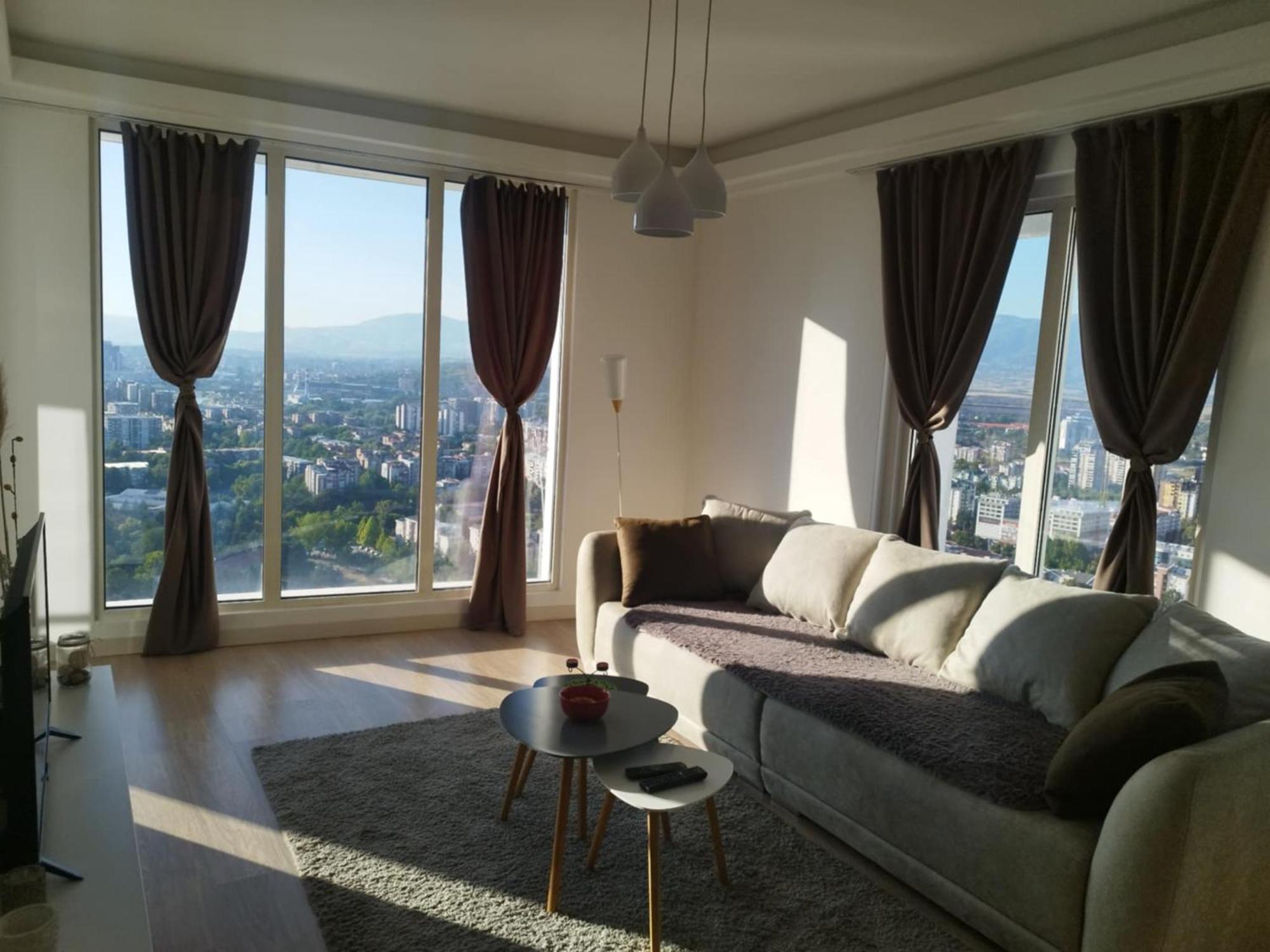 Skopje Sky City: High-Rise Apartments with Pool & Spa Access Exterior photo